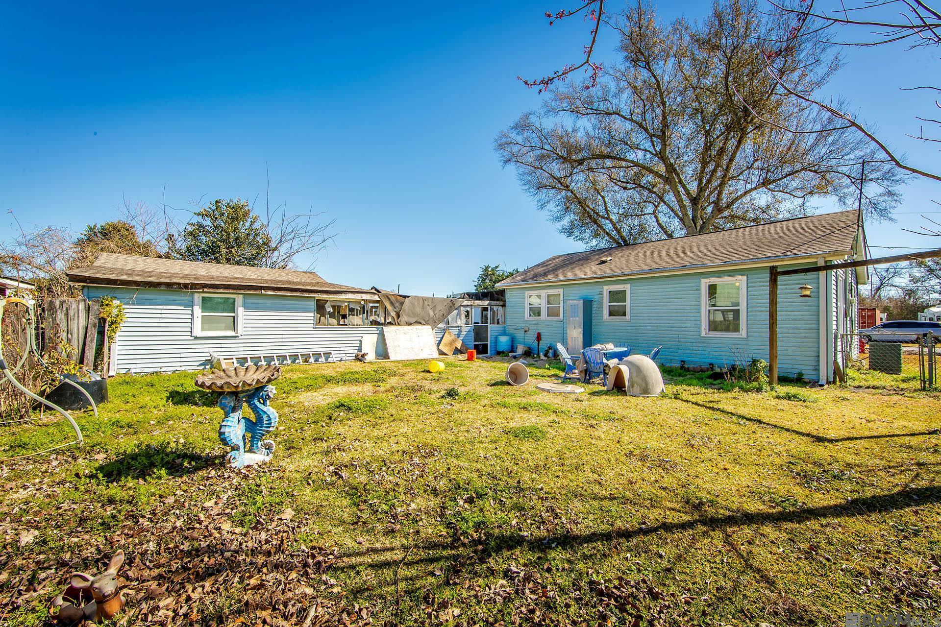 Residential in Laplace 5