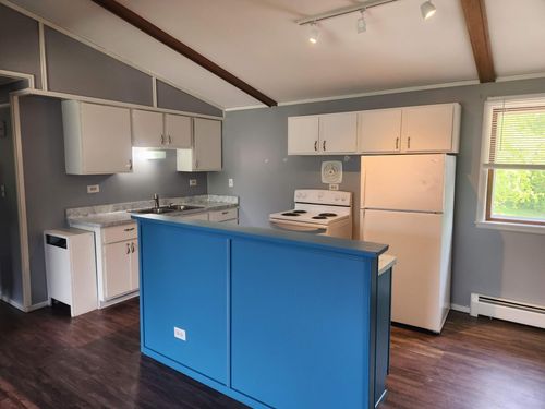 2-255 6th Ave Ne, Hutchinson, MN, 55350-1740 | Card Image