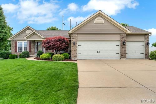 8110 Glen Arbor Dr, Lake St Louis, MO, 63367-4288 | Card Image