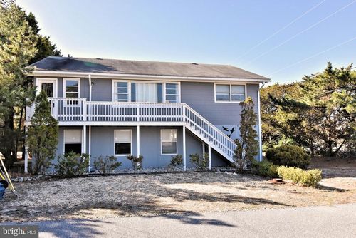 10 N 2nd St, BETHANY BEACH, DE, 19930-9261 | Card Image