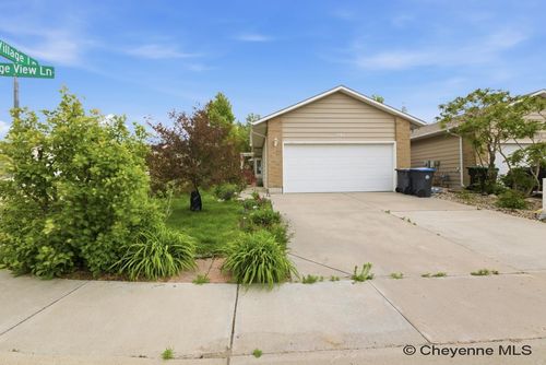 3802 Village View Ln, Cheyenne, WY, 82009-5484 | Card Image