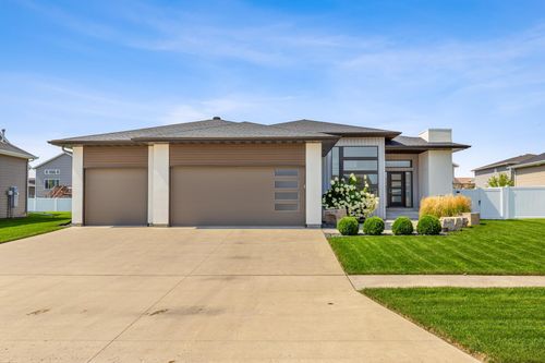 3676 Crimson Loop S, Fargo, ND, 58104-5263 | Card Image