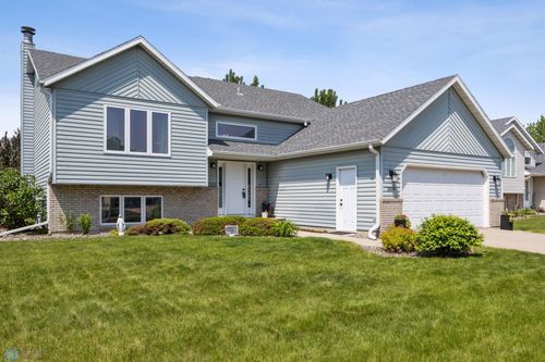 2819 33rd Street S, Fargo, ND, 58103 | Card Image
