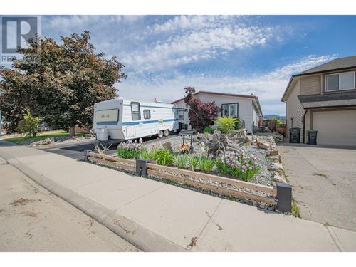 1713 15 Ave, Vernon, BC, V1T9R4 | Card Image
