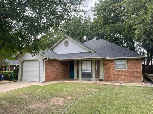 313 Joshua St, Denton, TX, 76209-4871 | Card Image