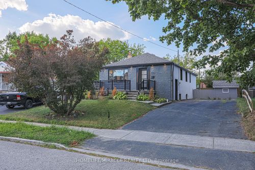 88 Inniswood Dr, Scarborough, ON, M1R1E7 | Card Image