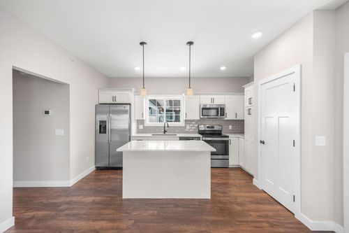 22332 Lilac Way, Forest Lake, MN, 55025-5108 | Card Image