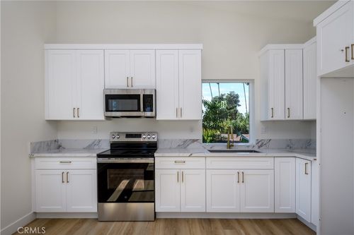 5824 B Gage, Bell Gardens, CA, 90201 | Card Image