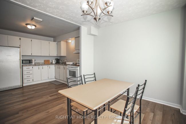92 Farquhar Pl, House attached with 3 bedrooms, 2 bathrooms and 2 parking in Elliot Lake ON | Image 6
