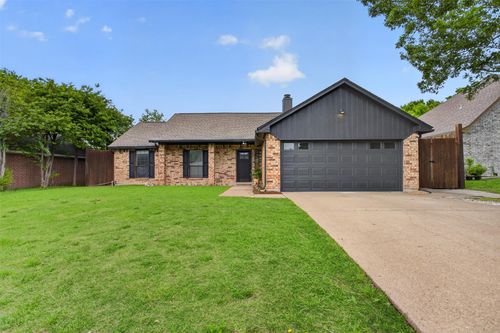 8206 Spinnaker Cv, Rowlett, TX, 75089-9117 | Card Image