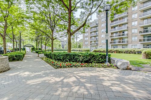 607-650 Lawrence Ave W, North York, ON, M6A3E8 | Card Image