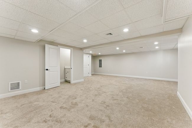 18 - 18 Nicols Way, Condo with 2 bedrooms, 2 bathrooms and 2 parking in Easthampton MA | Image 33