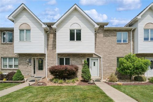 275 Huntingdon Ave, North Huntingdon, PA, 15642-3137 | Card Image