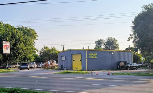 1010 N Colorado St, Lockhart, TX, 78644-1745 | Card Image