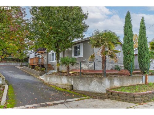 3228 Ne Lombard St, Portland, OR, 97211-6649 | Card Image