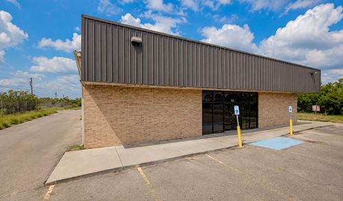 951 S Broadway St, Premont, TX, 78375 | Card Image