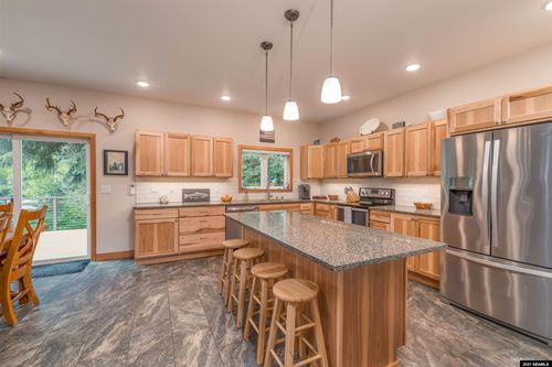 12101 Elderberry Ln, Ketchikan, AK, 99901-9324 | Card Image
