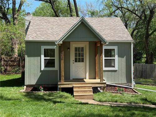 5915 Marion Ave, Kansas City, MO, 64133-4524 | Card Image