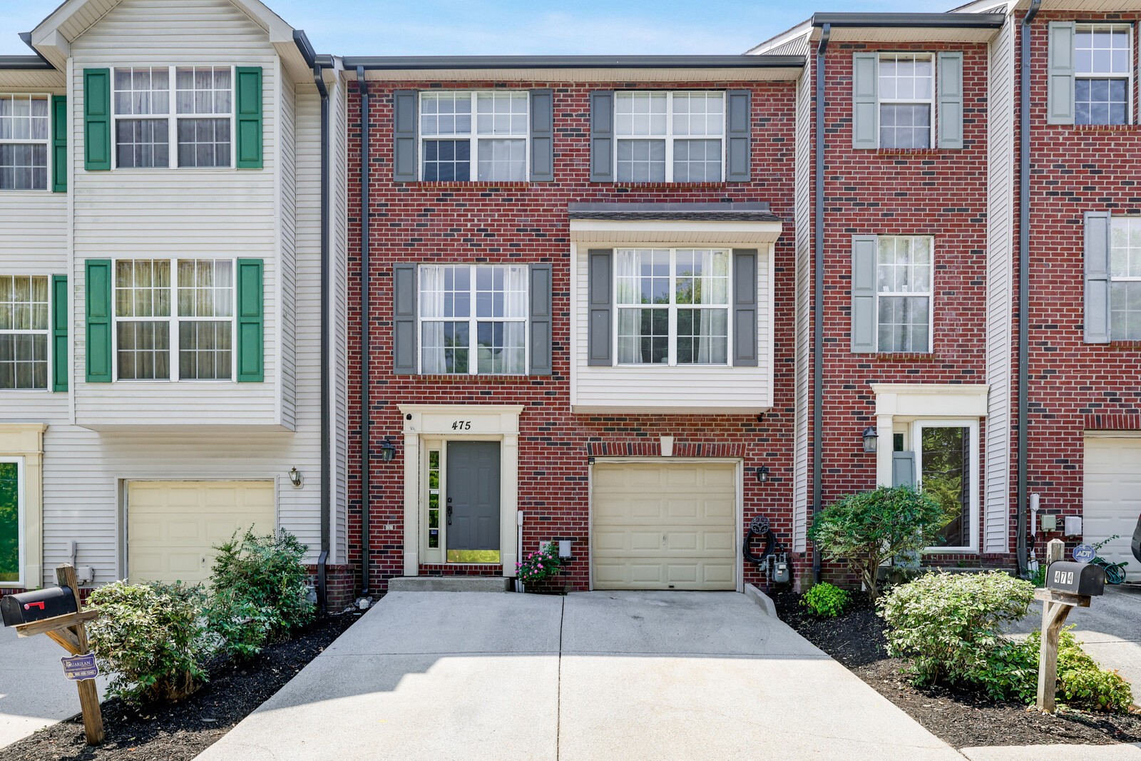Huntington Ridge Dr, Nashville, TN 37211