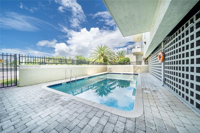 APT-308 - 2600 Collins Ave, Condo with 2 bedrooms, 4 bathrooms and null parking in Miami Beach FL | Image 6