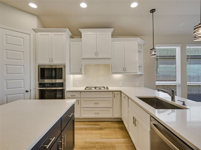 131 Plumbago Loop, House other with 3 bedrooms, 2 bathrooms and 4 parking in Bastrop TX | Image 4