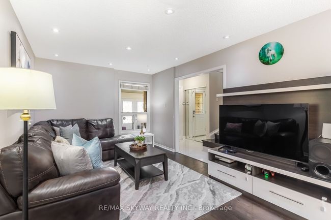 104 Sandmere Ave, House attached with 4 bedrooms, 3 bathrooms and 3 parking in Brampton ON | Image 10