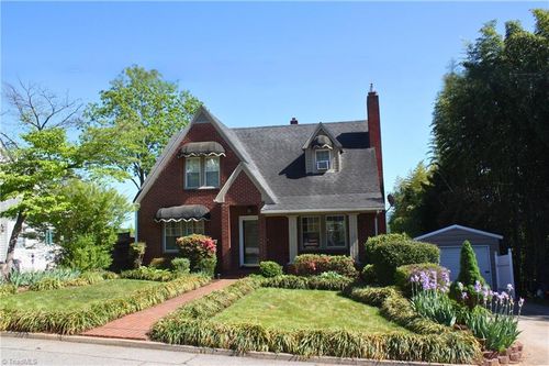 905 F Street, North Wilkesboro, NC, 28659 | Card Image