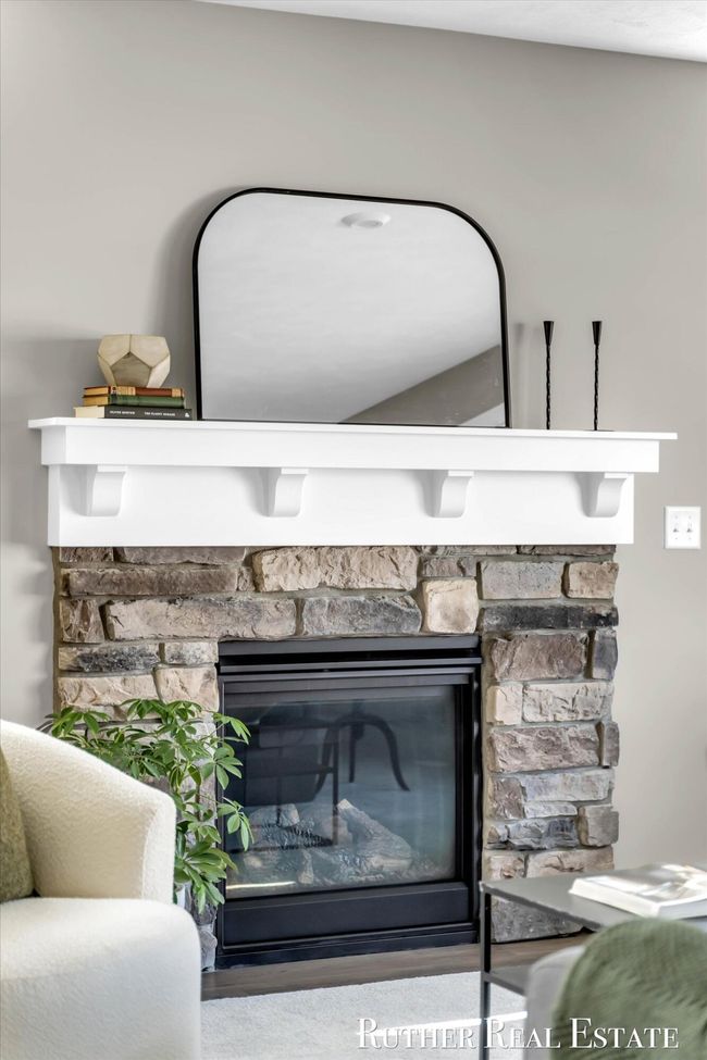 Fireplace | Image 6