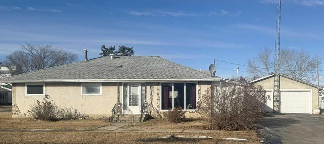 28 3rd Street Se, Home with 3 bedrooms, 1 bathrooms and 4 parking in Falher AB | Image 1
