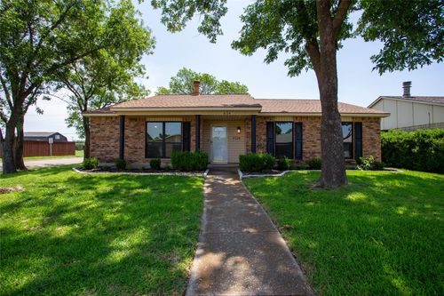 4124 Blackwillow Dr, Mesquite, TX, 75150-4411 | Card Image