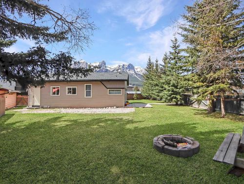 228 17 St, Canmore, AB, T1W1Y8 | Card Image