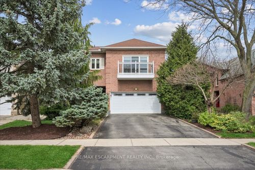 163 Romain Crescent, Oakville, ON, L6H5A7 | Card Image