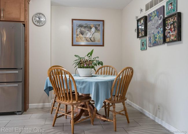 BREAKFAST NOOK | Image 11