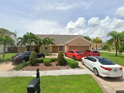 2560-2560 Azalea Ave, Miramar, FL, 33025-2402 | Card Image