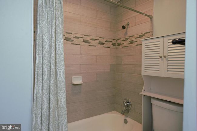 6403 Limerick Ct, House other with 4 bedrooms, 3 bathrooms and null parking in SPRINGFIELD VA | Image 18