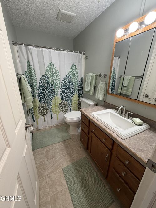 4-120 Lake Ave, Bismarck, ND, 58504-5297 | Card Image