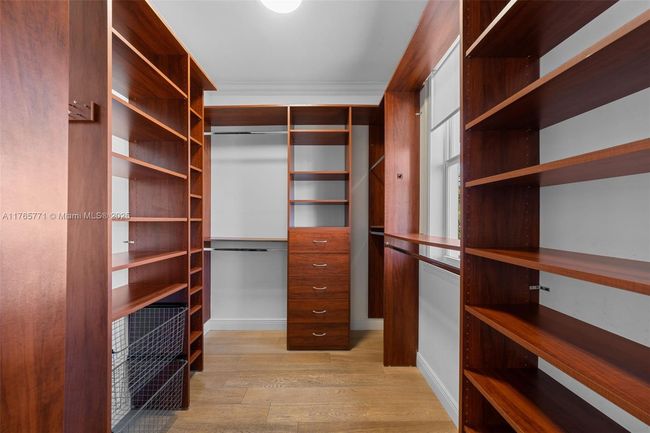 B - 464 Fernwood Rd, Townhouse with 3 bedrooms, 3 bathrooms and null parking in Key Biscayne FL | Image 36