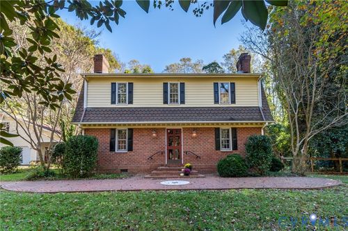 323 E Church St, Wakefield, VA, 23888-2739 | Card Image