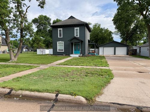 106 W 13th St, Wood River, NE, 68883-9142 | Card Image
