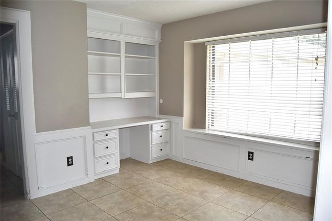 breakfast area | Image 16