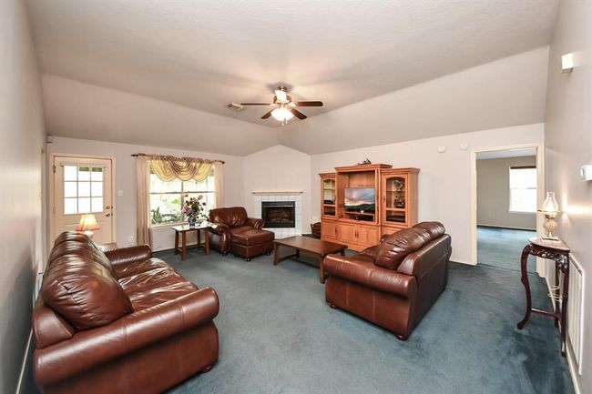 4516 Teal Glen St, House other with 3 bedrooms, 2 bathrooms and null parking in Pearland TX | Image 9
