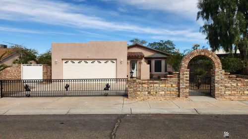 9646 E 35th Pl, Yuma, AZ, 85365-5949 | Card Image