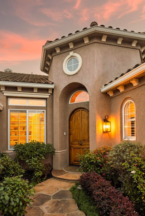 271 King Daniel Ln, Goleta, CA, 93117-1233 | Card Image