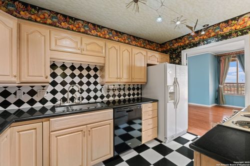 apt-1512-1 Towers Park Ln, San Antonio, TX, 78209-6437 | Card Image