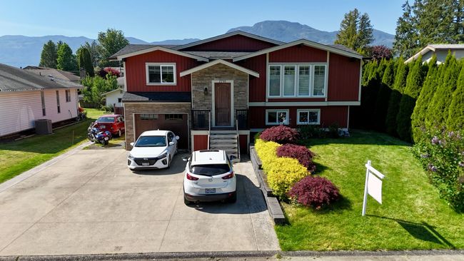 1791 Caroline Drive, House other with 5 bedrooms, 4 bathrooms and 6 parking in Agassiz BC | Image 3