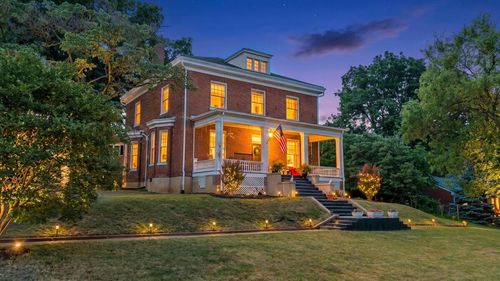 110 Green St, Salem, VA, 24153-3440 | Card Image