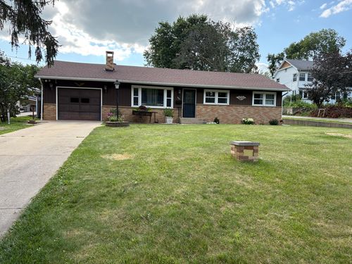 304 Mix St, Oregon, IL, 61061-1134 | Card Image