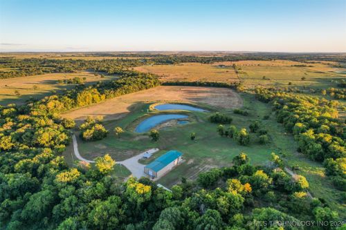 428747 E 20 Rd, Welch, OK, 74369-9637 | Card Image
