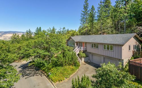 1536 Pinecrest Ter, Ashland, OR, 97520-3427 | Card Image