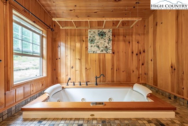 175 Roaring Fork Rd, House other with 3 bedrooms, 1 bathrooms and null parking in Todd NC | Image 34